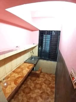 বেডরুম 2টি(অনেক বড়), ডাইনিং, রান্নাঘর, বাথরুম(1টি)। রান্নাঘর ও বাথরুম টাইলস করা। thumbnail 4